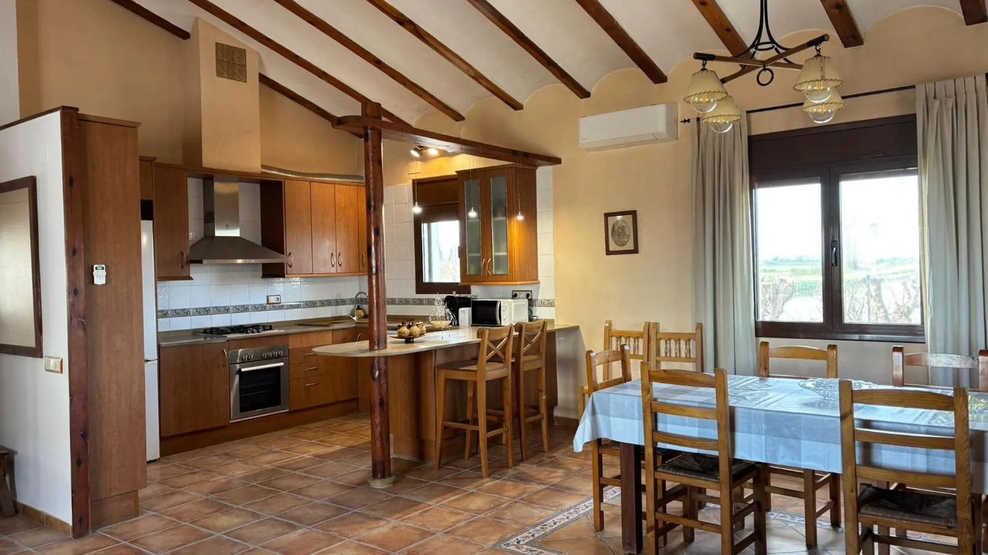 Lodge Casa Rue Villa Deltebre